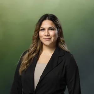 Reyhan Yalcin, medewerker bij Oosterkamp Finance